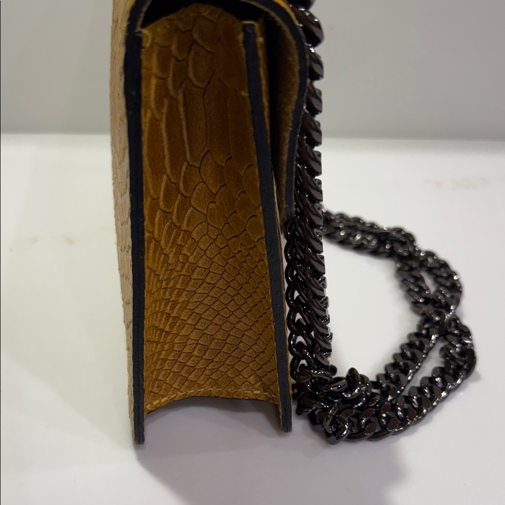 Elegant Mustard Yellow Snake-Embossed Women's Bag - Picture 4 of 7